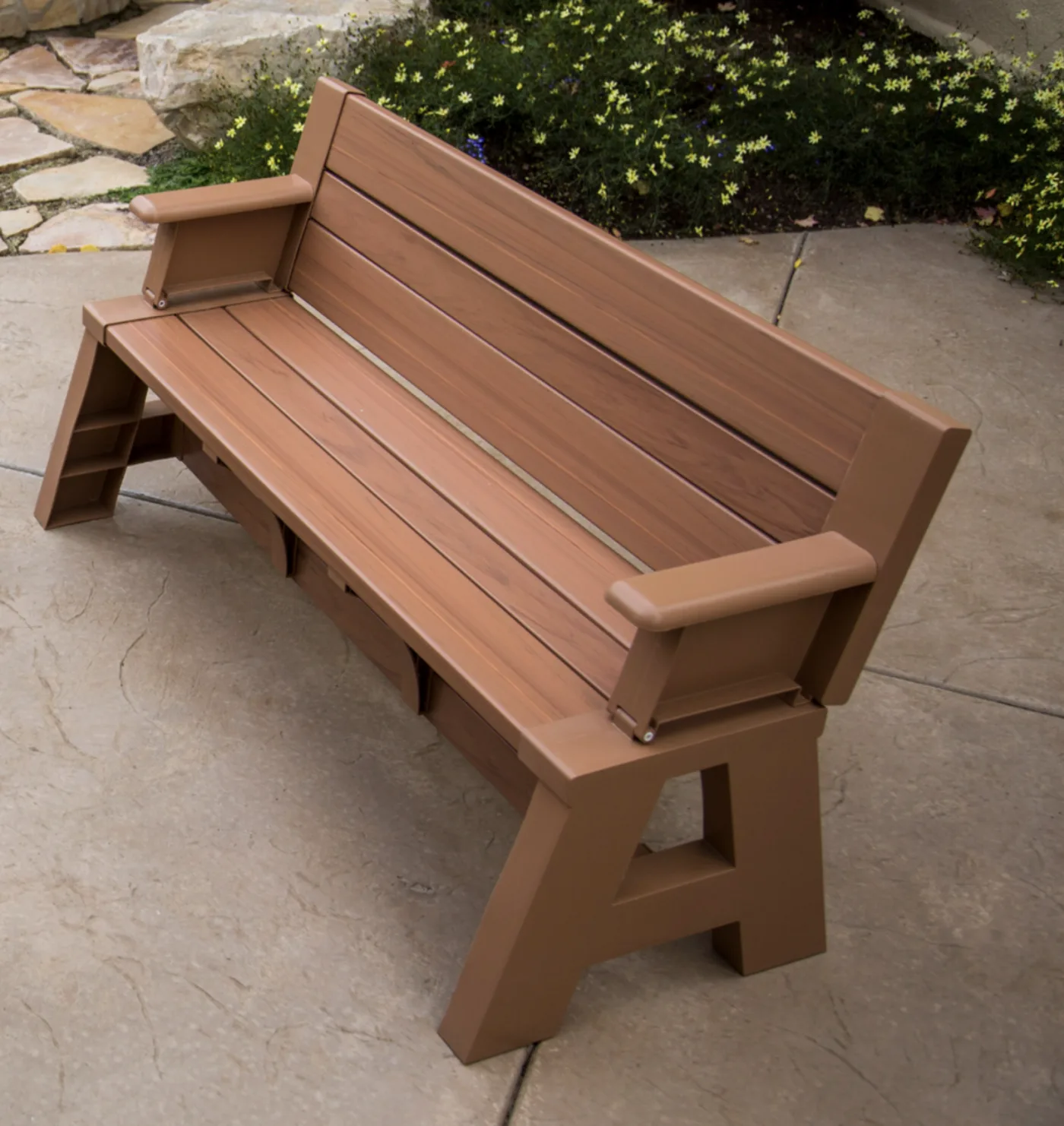 The convertible bench in its bench form